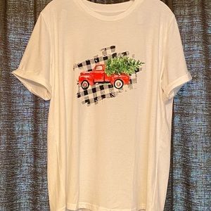 Christmas t-shirt NWOT size XL